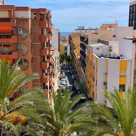 Azul. Comodo, Bonito Y Centrico * Calpe