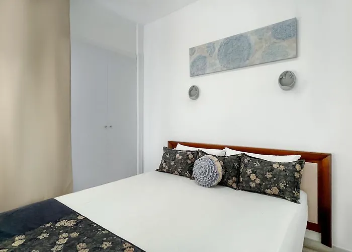 Azul Comodo, Bonito Y Centrico Calpe